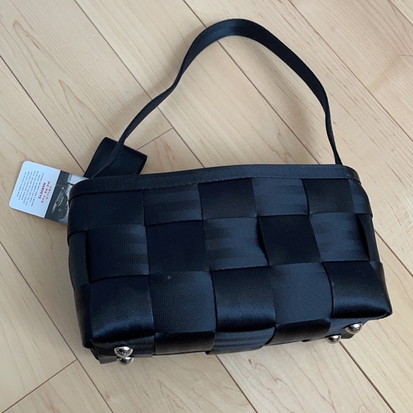 FREE SHIPPING - NWT Mercedes-Benz Seatbelt Handbag - Picture 8 of 8